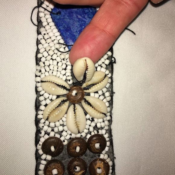 Beautiful Handmade Beaded Tie Shell Belt - Picture 11 of 12